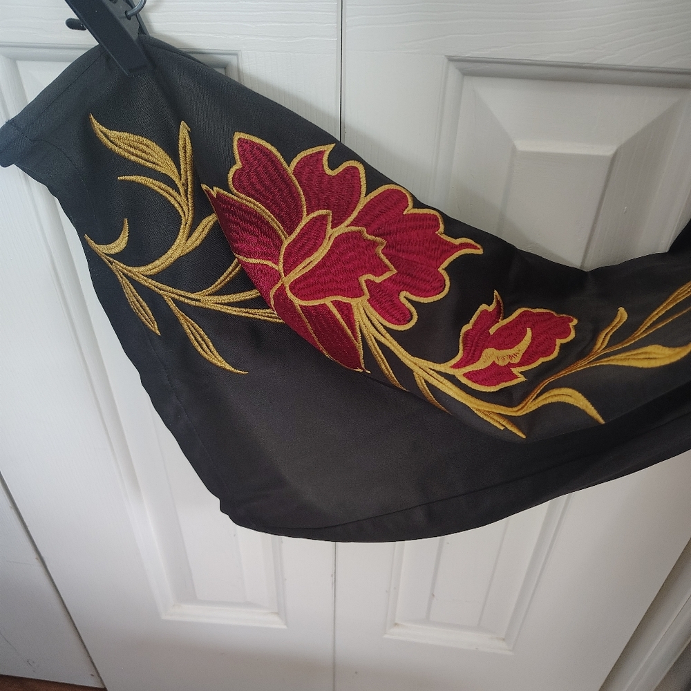 Dalia MacPhee Black Halter Jumpsuit with Red Floral Embroidery XL - Picture 8 of 10